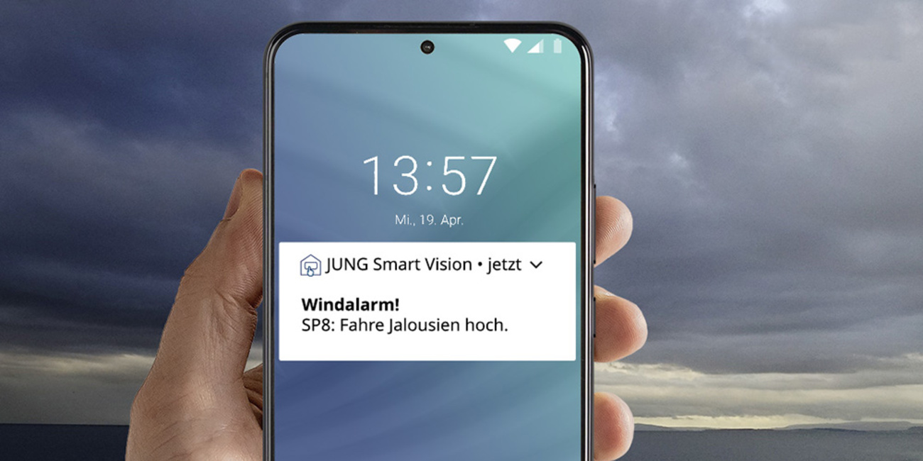 JUNG Smart Panel 8 bei Elektro-Datz GmbH & Co. KG in Neu-Anspach