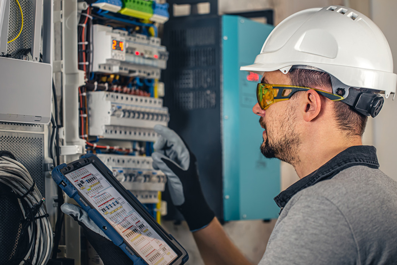 Industrie und Gewerbe bei Elektro-Datz GmbH & Co. KG in Neu-Anspach