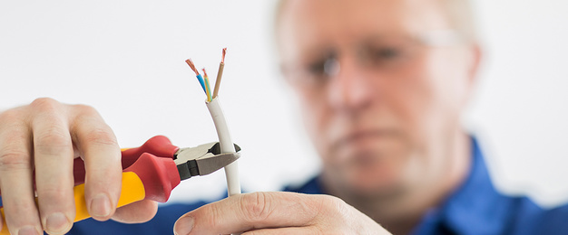 DGUV Vorschrift 3-Check bei Elektro-Datz GmbH & Co. KG in Neu-Anspach