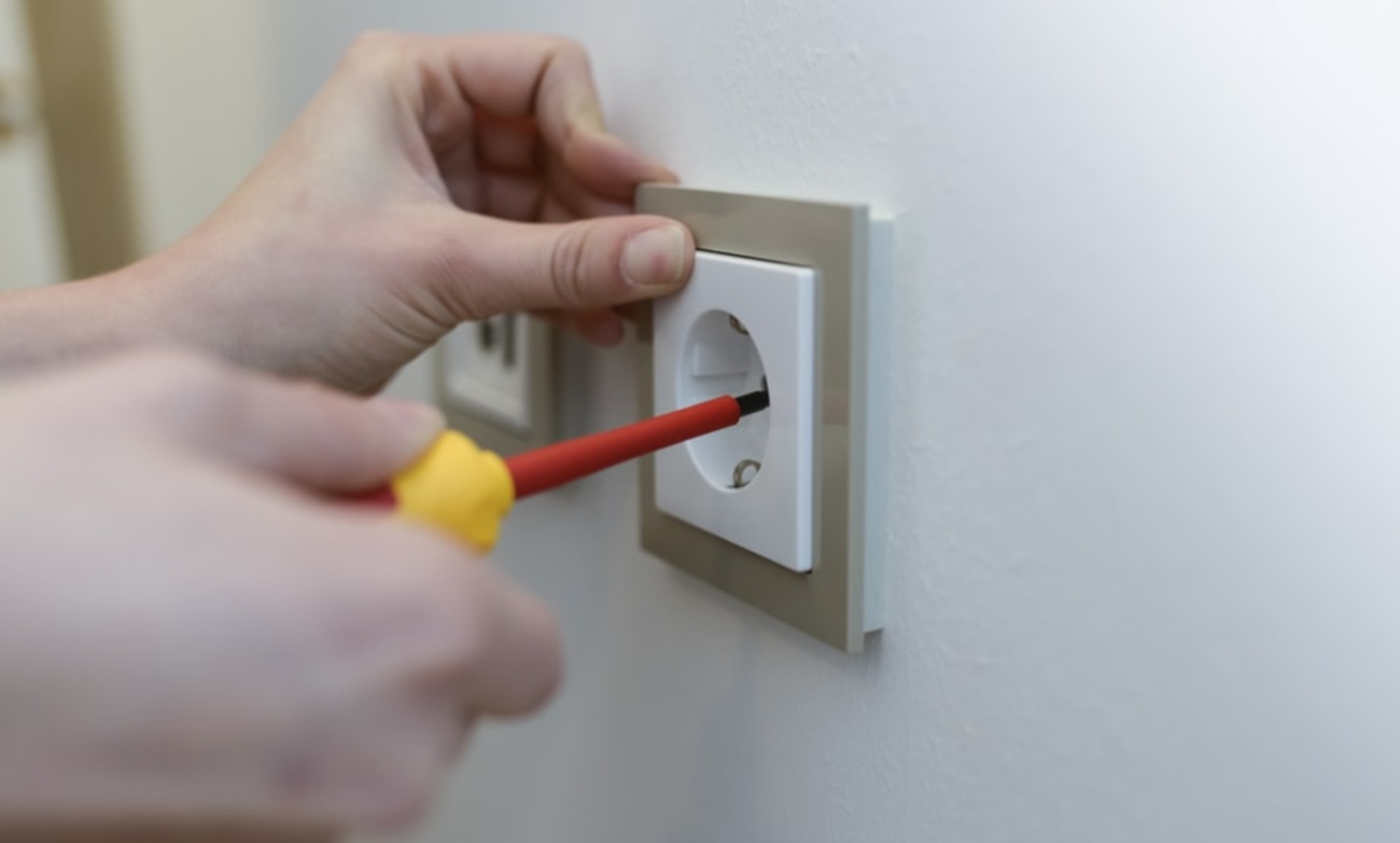 Elektro­installation bei Elektro-Datz GmbH & Co. KG in Neu-Anspach